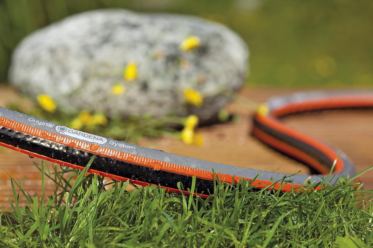 Gardena Comfort FLEX Schlauch 13 mm (1/2 Zoll), 50 m: Formstabiler, flexibler Gartenschlauch mit Power-Grip-Profil, aus hochwertigem Spiralgewebe, 25 bar Berstdruck, ohne Systemteile (18039-20)