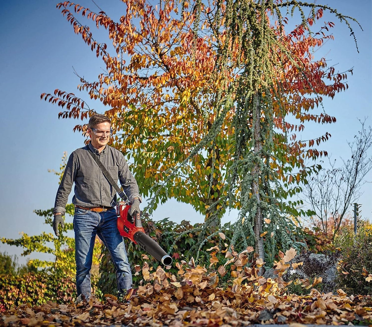 Einhell Professional Akku-Laubbläser GP-LB 36/210 Li E-Solo Power X-Change (Lithium-Ionen, 816m³/h Blasleistung, Turboschalter, 3-stufiges + abnehmbares Rohr, ohne Akku und Ladegerät)